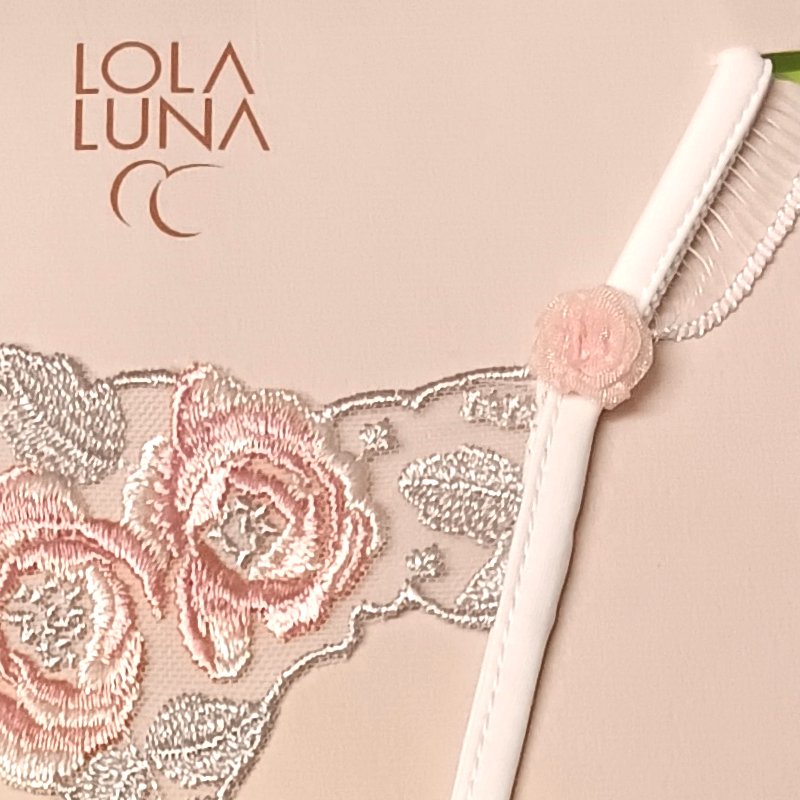 Détails Mini string de luxe FALBALA