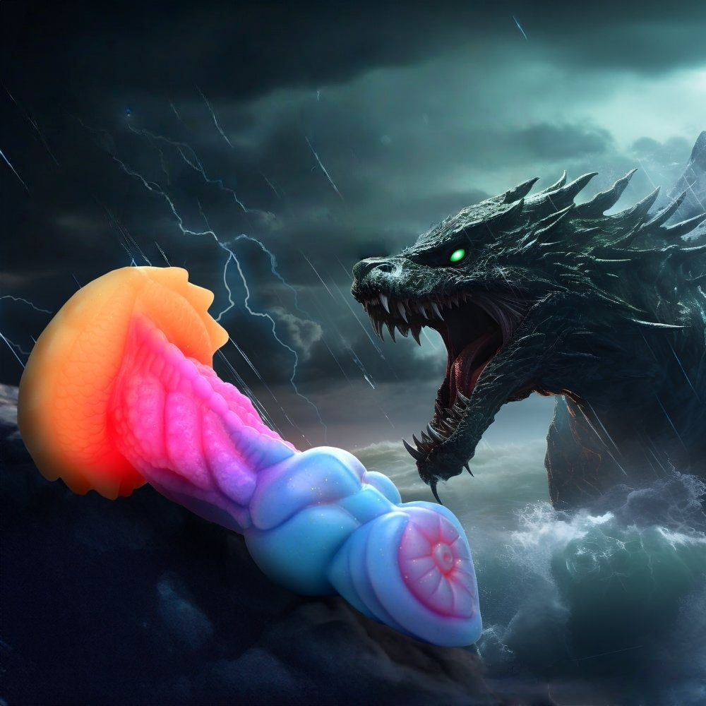 Sextoy fantasy en silicone médical avec design extraterrestre et finition phosphorescente.