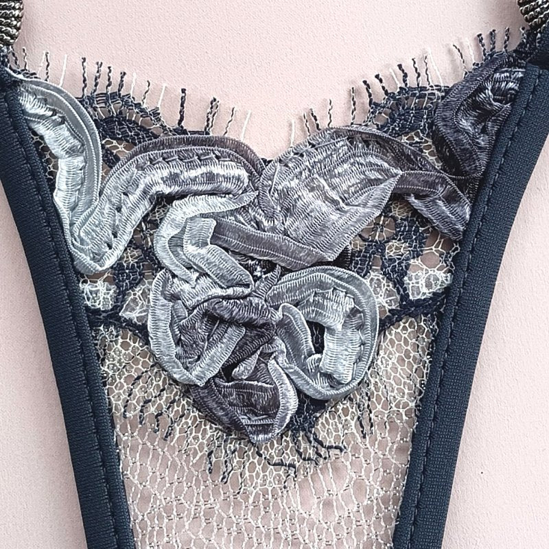 Fleur brodée Mini string de luxe PORTOFINO
