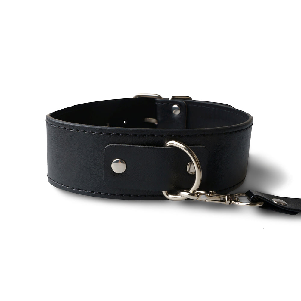 Contenu complet du coffret BDSM 8 pièces prêt à offrir