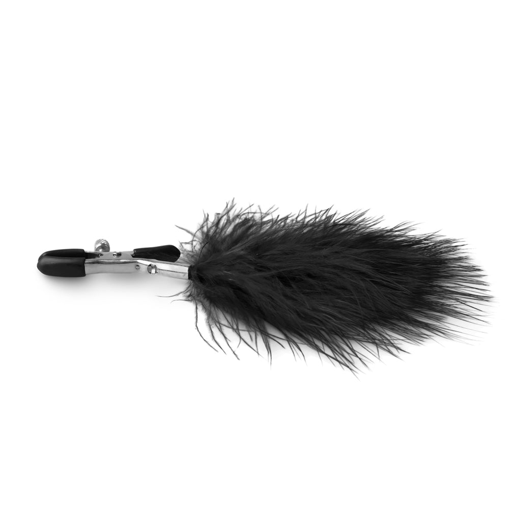 Accessoire Bondage avec pinces à tétons réglables et plumes noires